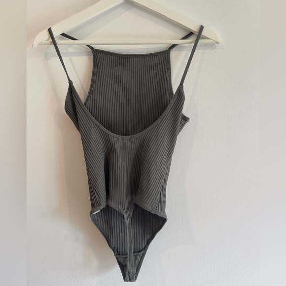 Wildred Aritzia high neck ribbed bodysuit green/gray S - Picture 2 of 4